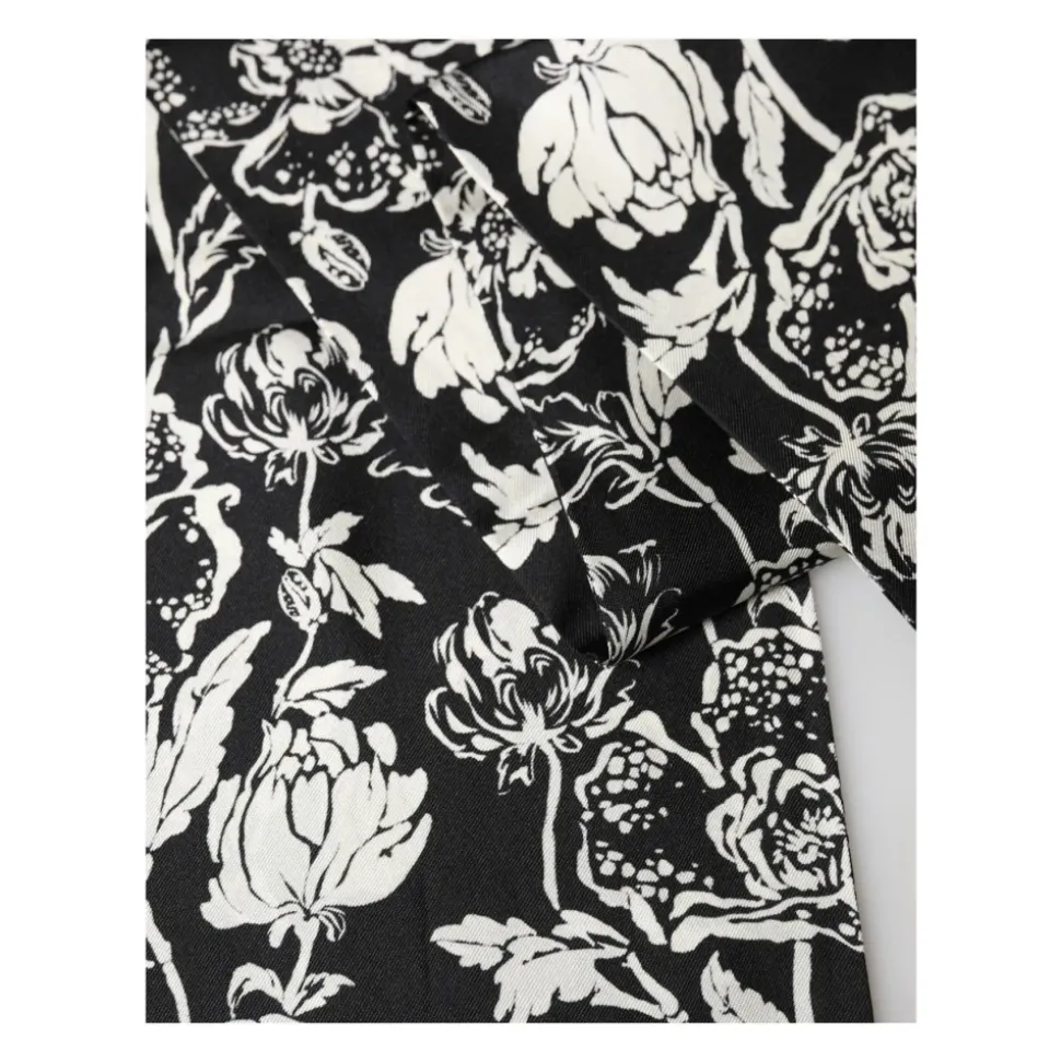 Zijden sjaal met bloemenprint en franjes
