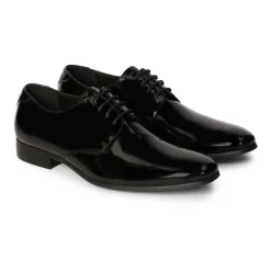 Zwarte formele herenschoenen.Dit product valt klein uit.
