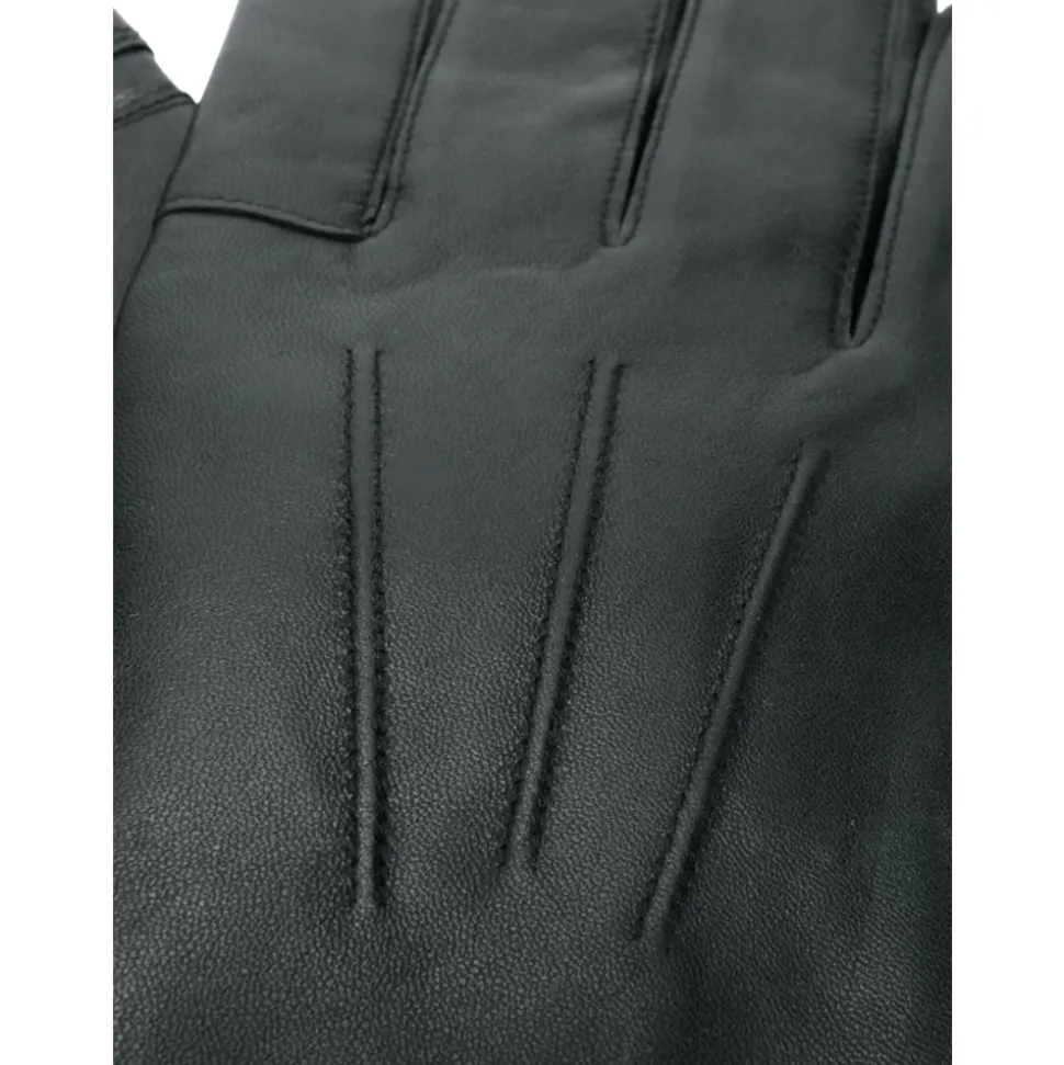 Zwarte handschoenen voor stijlvolle outfits